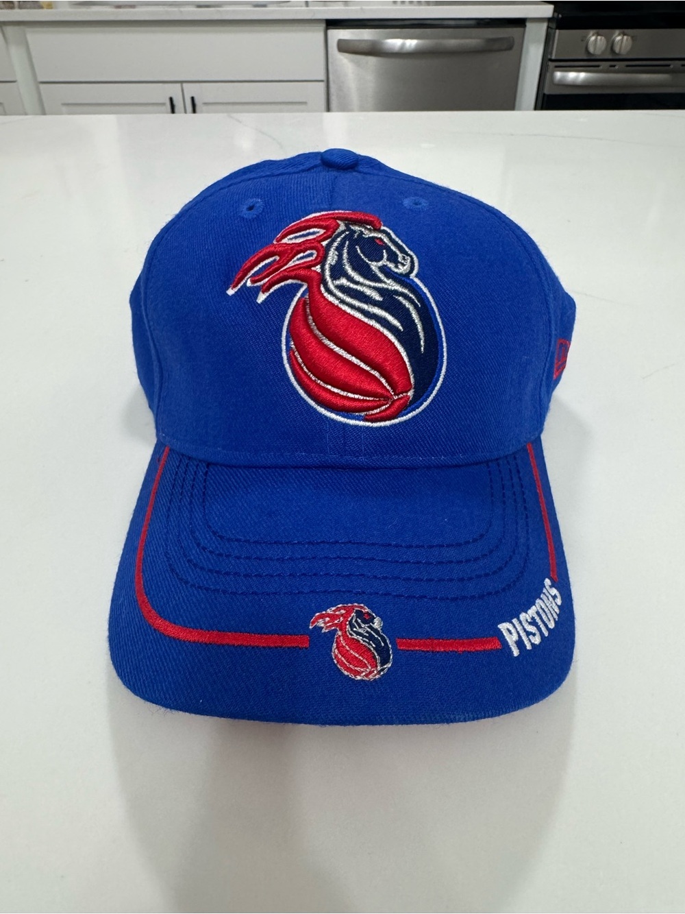 Y2K Detroit Pistons New Era strapback hat 🏀
